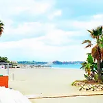 Spectacular Beachfront Casa de Férias Estepona