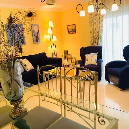 아파트 Spectacular Beachfront Apartment