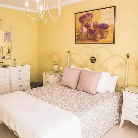 아파트 Spectacular Beachfront Apartment *