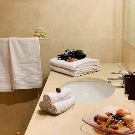 Spectacular Beachfront Apartment * Эстепона