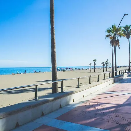 דירה Spectacular Beachfront Apartment *